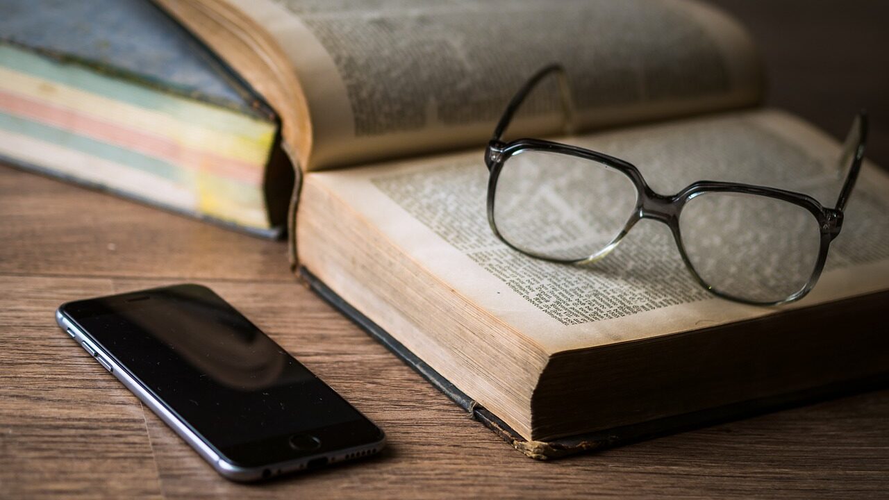 glasses, book, phone-1052023.jpg